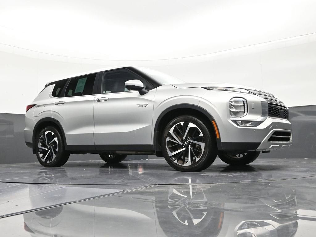 2023 Mitsubishi Outlander PHEV SE