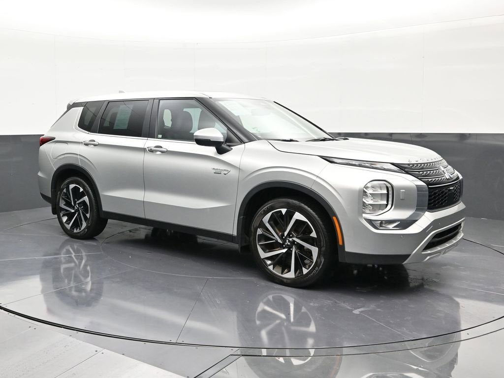 2023 Mitsubishi Outlander PHEV SE