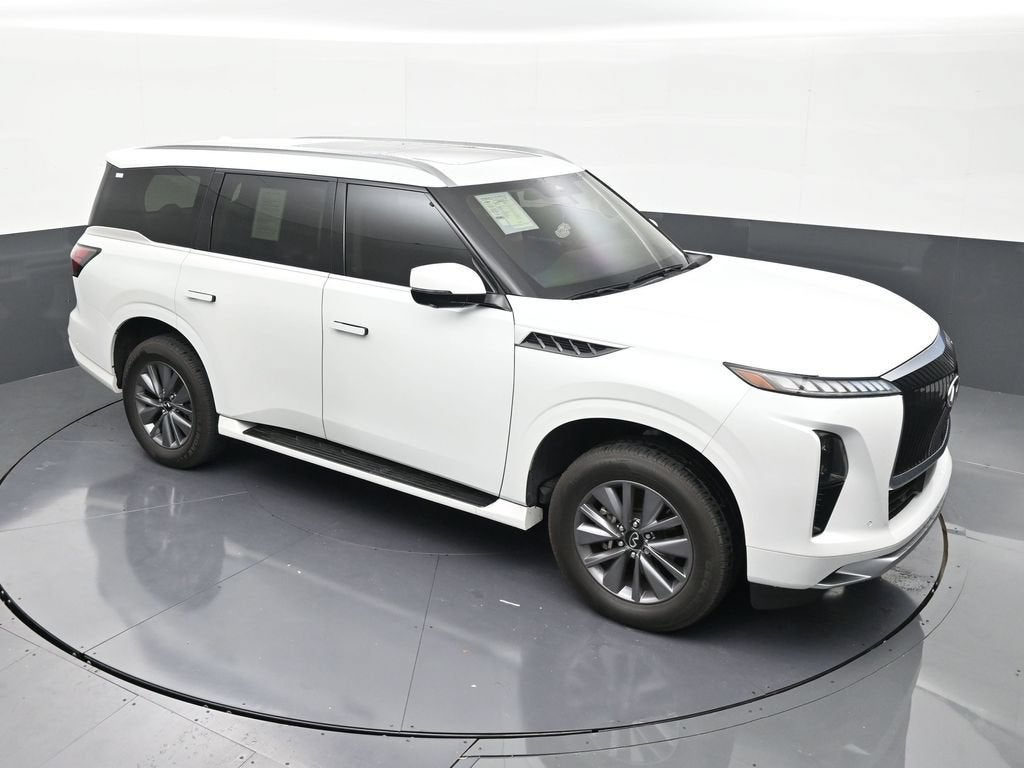 2025 INFINITI QX80 PURE