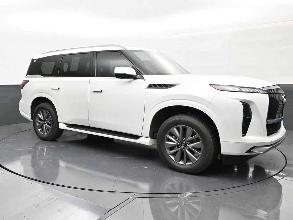 2025 INFINITI QX80 PURE