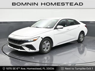 2024 Hyundai Elantra SE