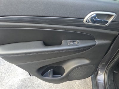 2019 Jeep Grand Cherokee Laredo E