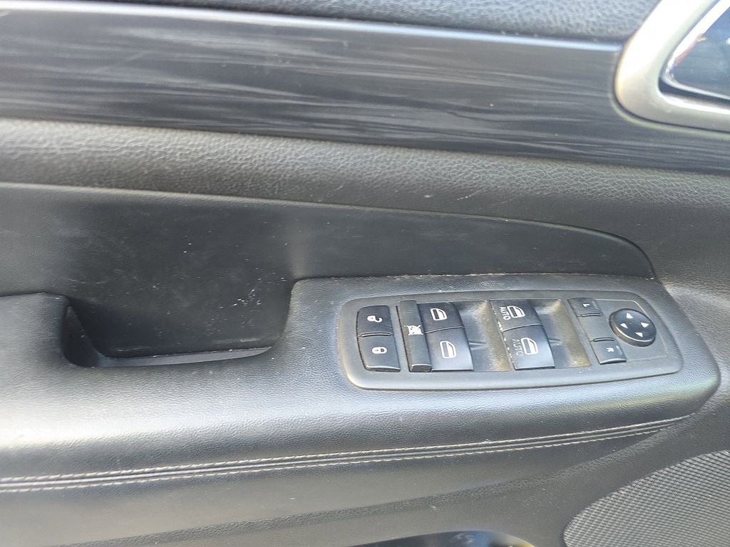 2019 Jeep Grand Cherokee Laredo E