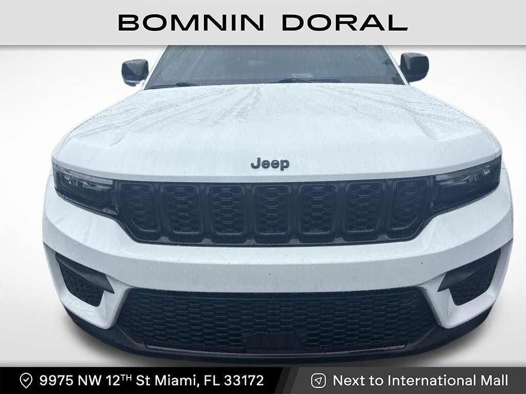 2022 Jeep Grand Cherokee Altitude