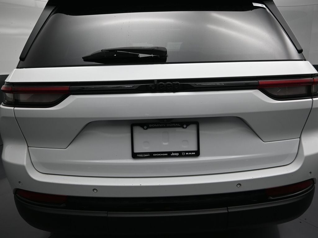 2022 Jeep Grand Cherokee Altitude