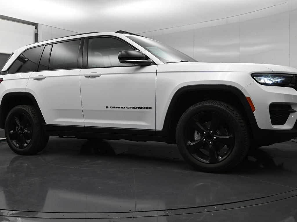 2022 Jeep Grand Cherokee Altitude