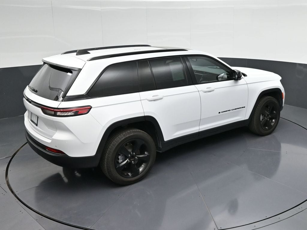 2022 Jeep Grand Cherokee Altitude