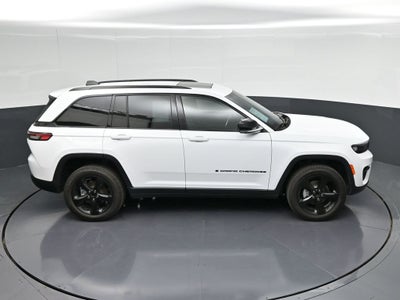 2022 Jeep Grand Cherokee Altitude