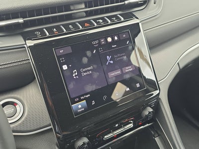 2023 Jeep Grand Cherokee Laredo X