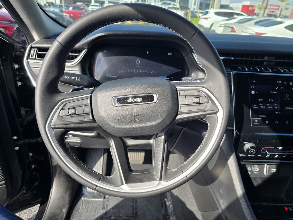 2023 Jeep Grand Cherokee Laredo