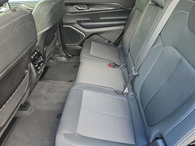 2022 Jeep Grand Cherokee L Laredo