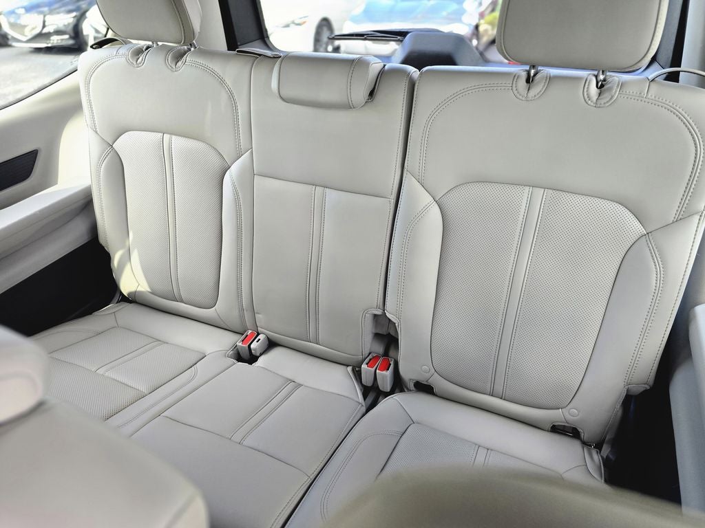 2024 Jeep Wagoneer Base