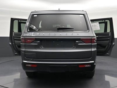 2023 Jeep Wagoneer Base