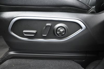 2024 Jeep Wagoneer Base