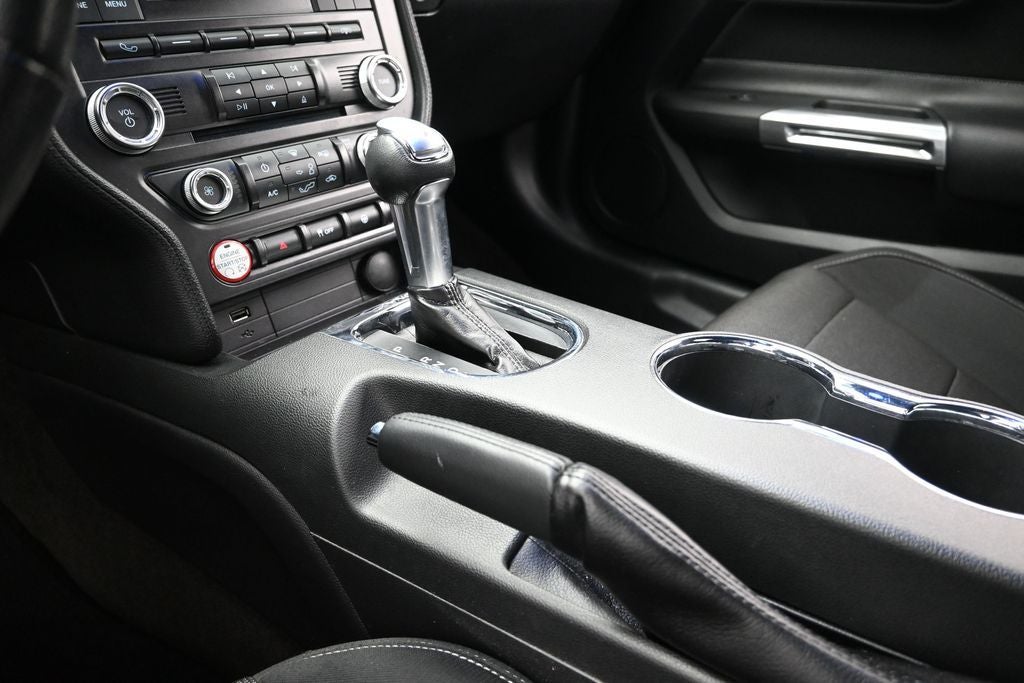 2016 Ford Mustang V6