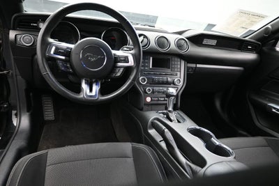 2016 Ford Mustang V6