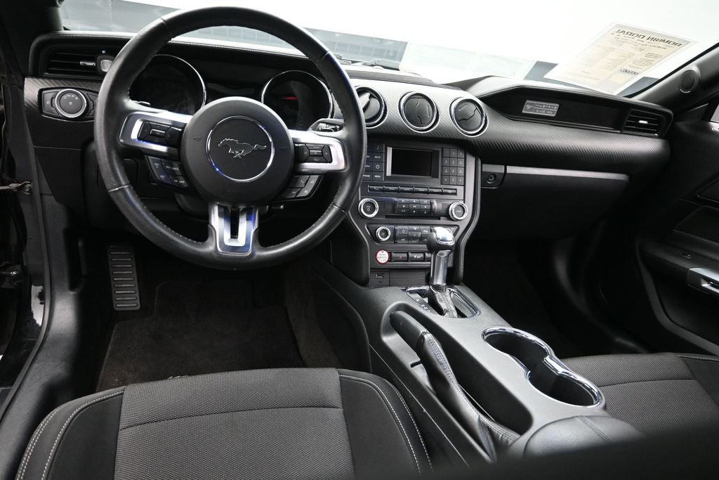 2016 Ford Mustang V6