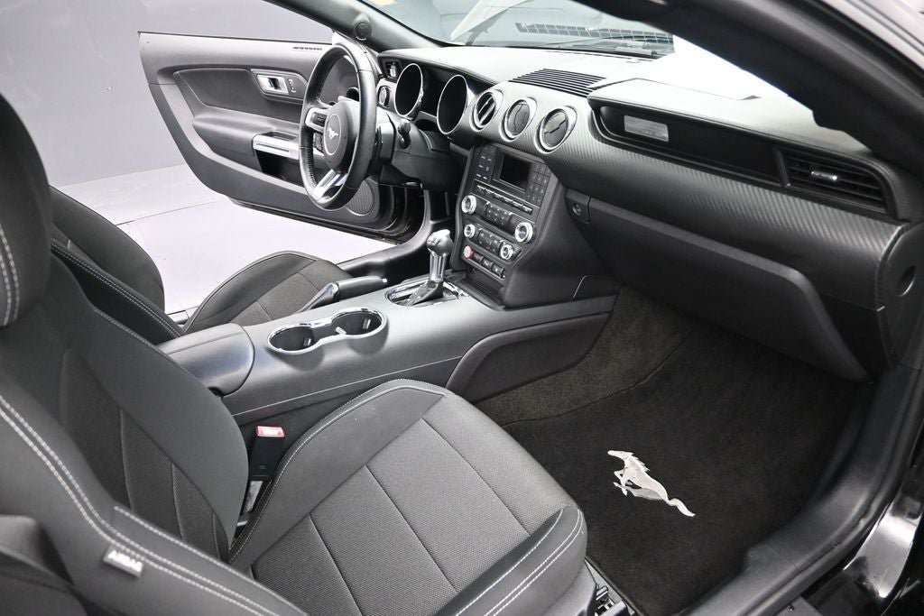 2016 Ford Mustang V6