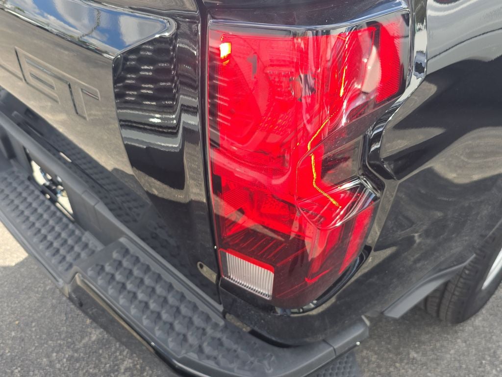 2025 Chevrolet Colorado Work Truck