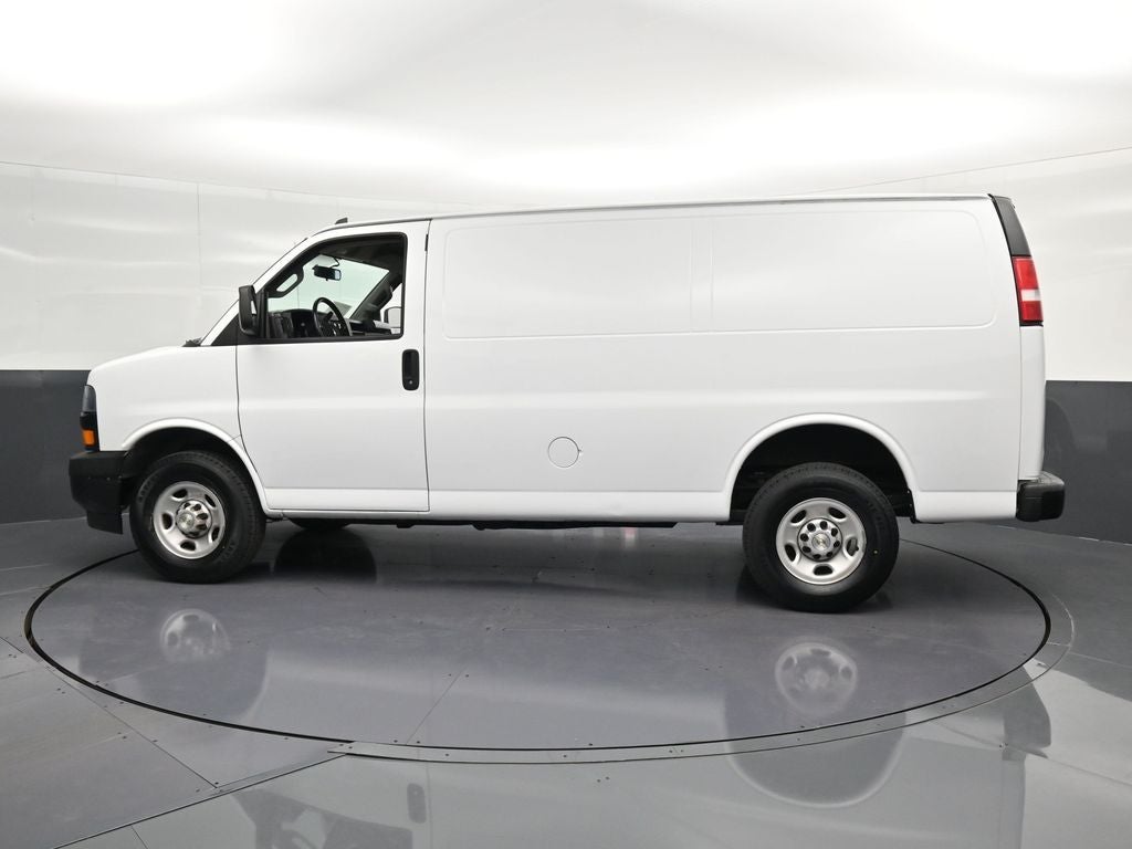 2022 Chevrolet Express 3500 Work Van Cargo
