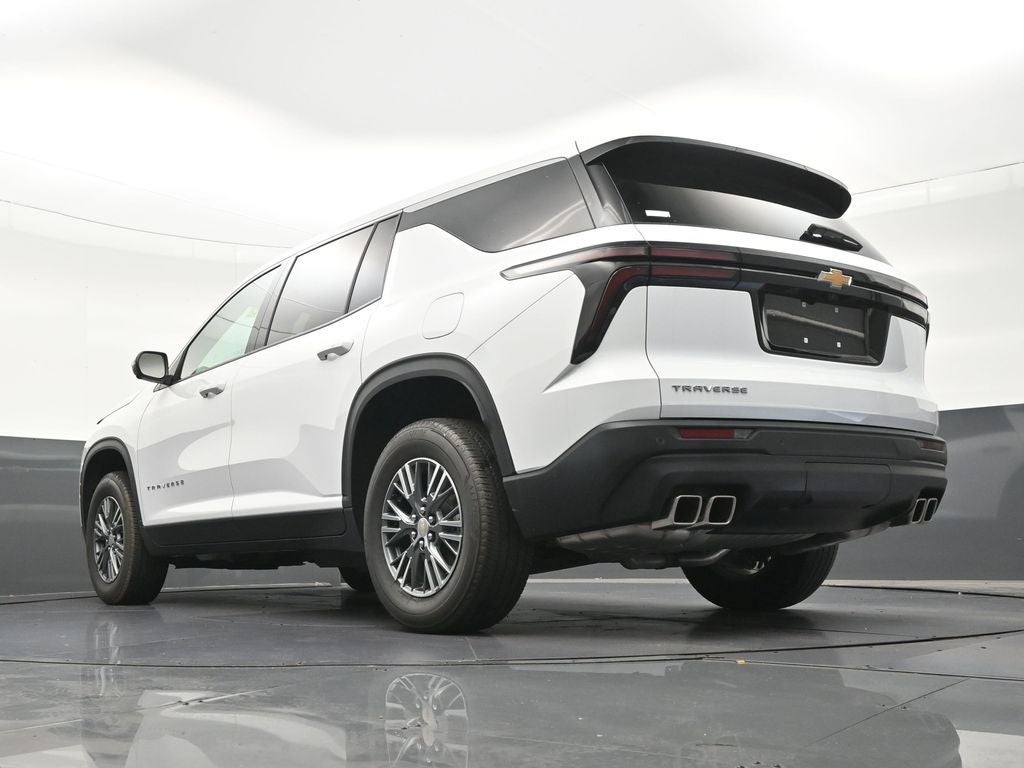 2024 Chevrolet Traverse LS