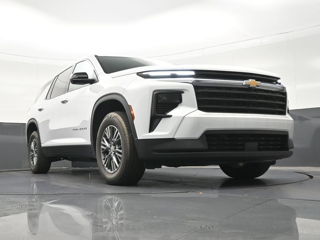 2024 Chevrolet Traverse LS