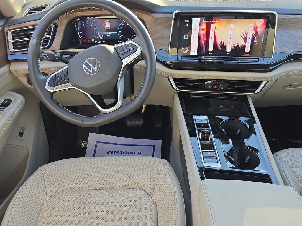 2024 Volkswagen Atlas 2.0T SE w/Technology