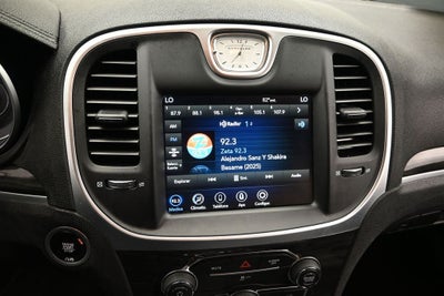 2022 Chrysler 300 Touring