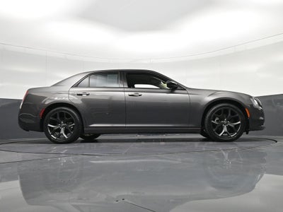 2022 Chrysler 300 Touring