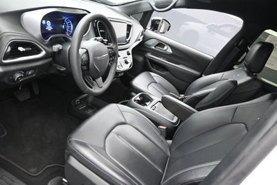 2024 Chrysler Pacifica Hybrid Select Premium S Appearance