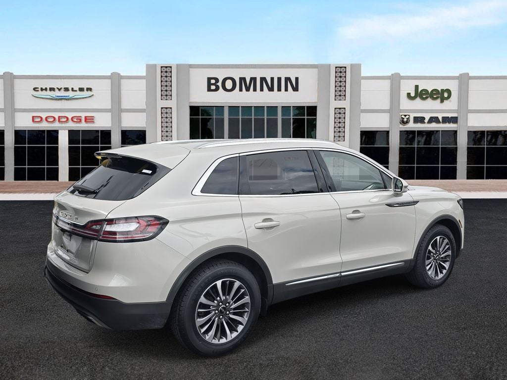 2022 Lincoln Nautilus Standard