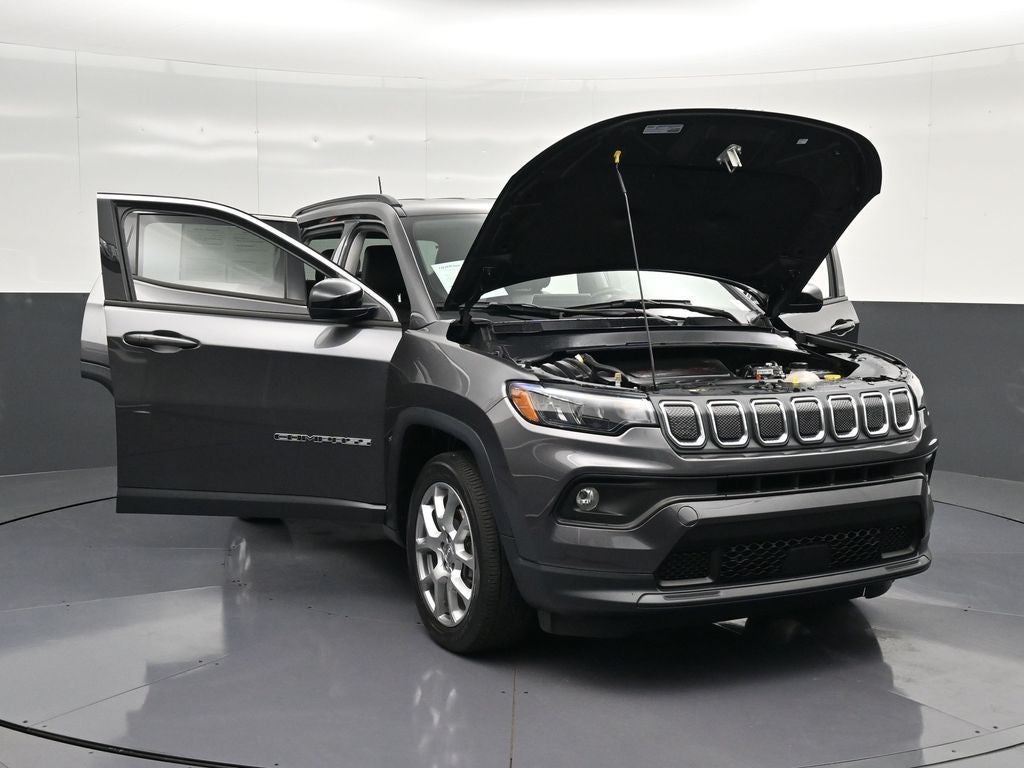 2022 Jeep Compass Latitude Lux