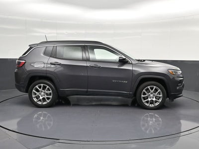2024 Jeep Compass Latitude Lux