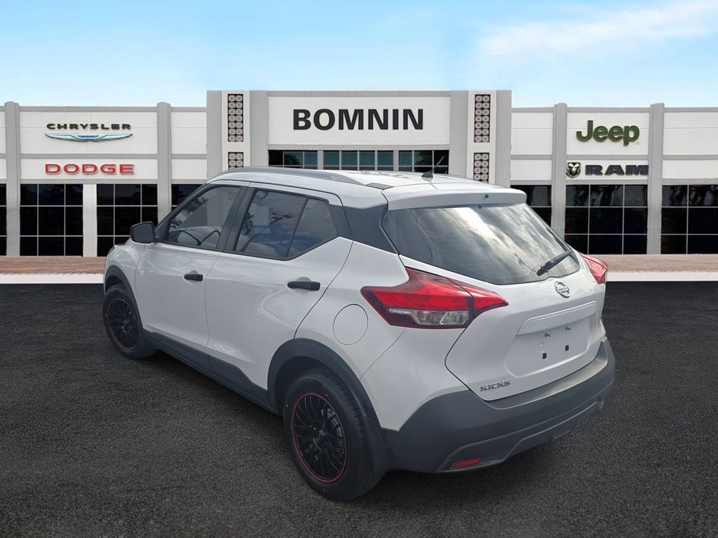 2019 Nissan Kicks S