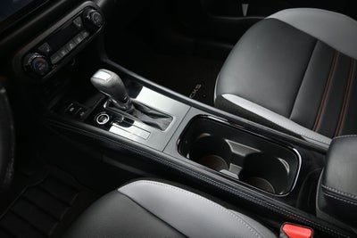 2022 Nissan Kicks SR