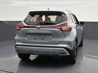 2022 Nissan Kicks SR