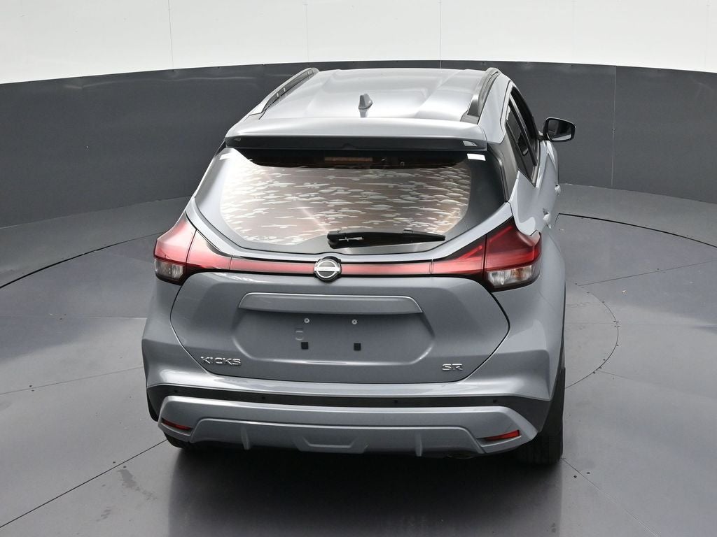 2022 Nissan Kicks SR