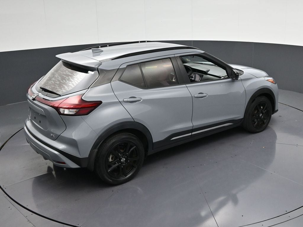 2022 Nissan Kicks SR