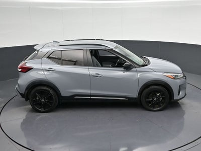 2022 Nissan Kicks SR
