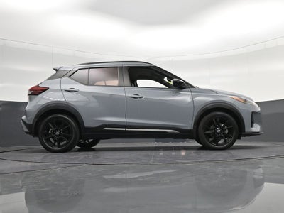 2022 Nissan Kicks SR