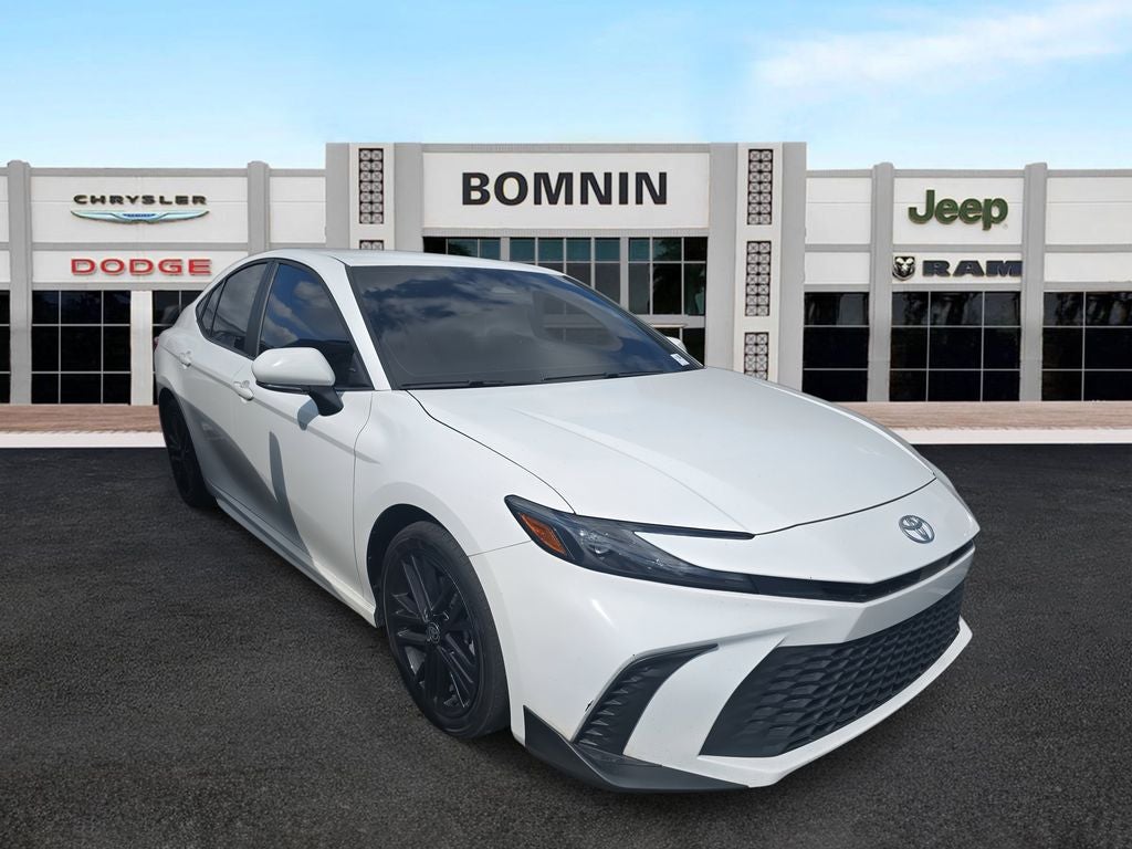 2025 Toyota Camry SE