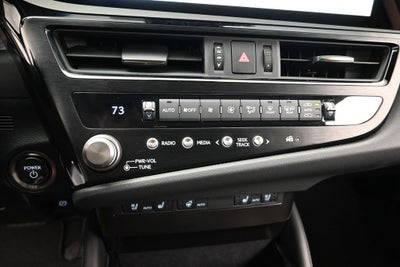 2025 Lexus ES 300h