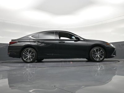 2025 Lexus ES 300h