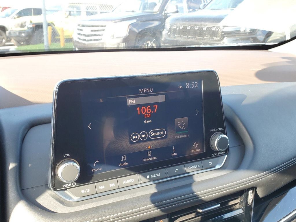 2022 Nissan Rogue SL