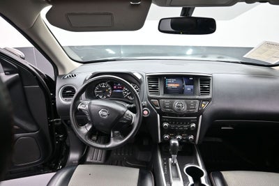 2020 Nissan Pathfinder SV