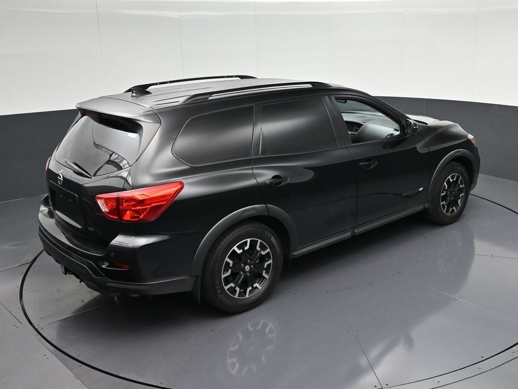 2020 Nissan Pathfinder SV