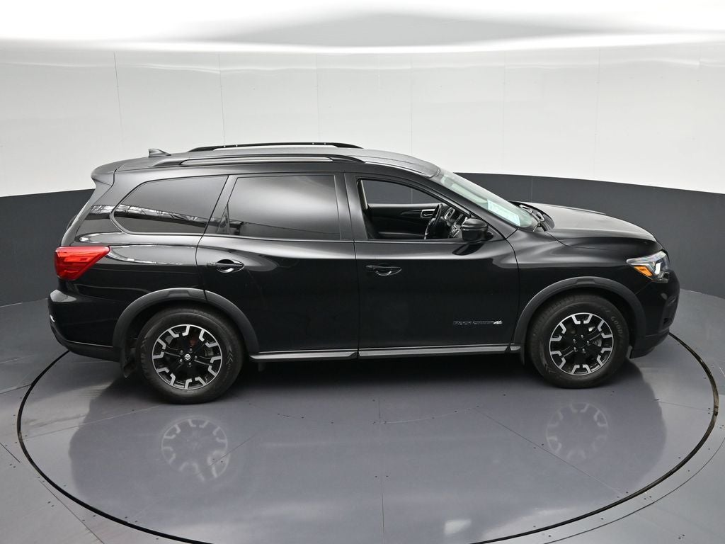 2020 Nissan Pathfinder SV