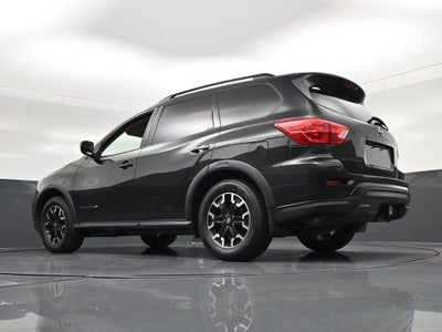 2020 Nissan Pathfinder SV