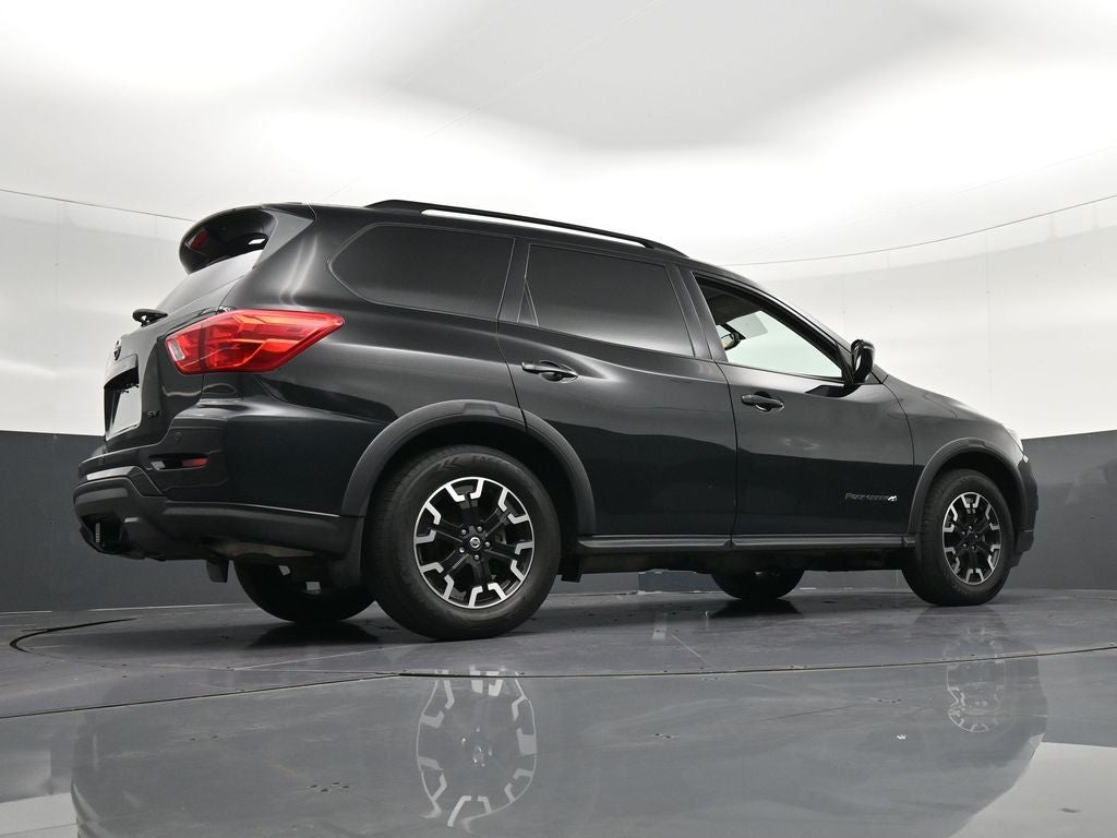 2020 Nissan Pathfinder SV