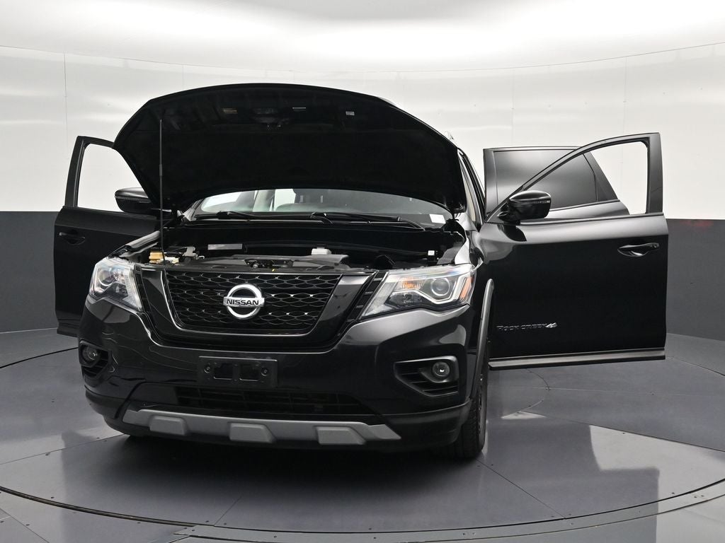 2020 Nissan Pathfinder SV